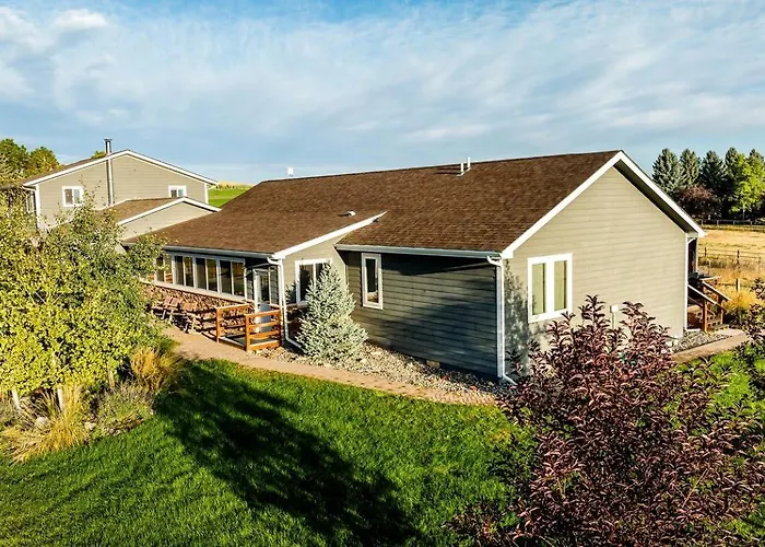 Lovely Luminous Barn With Spectacular Landscape Views In Wyoming *